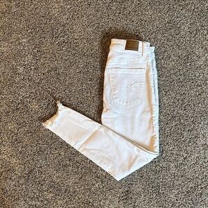 American Eagle Outfitters White Cropped Jeans